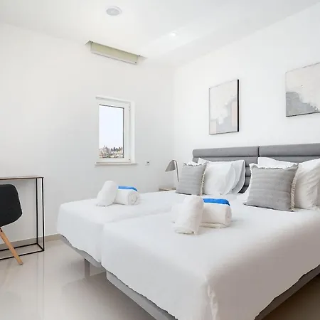 Floor Luxury By Ideal Homes